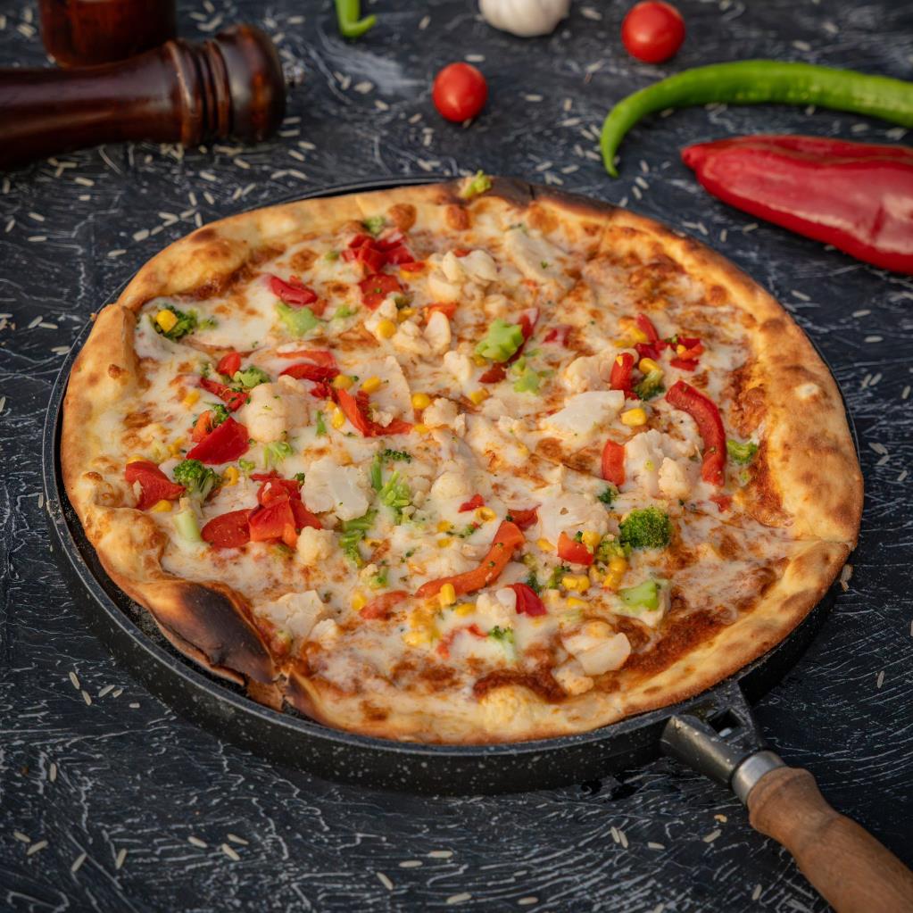 SEBZELİ PİZZA